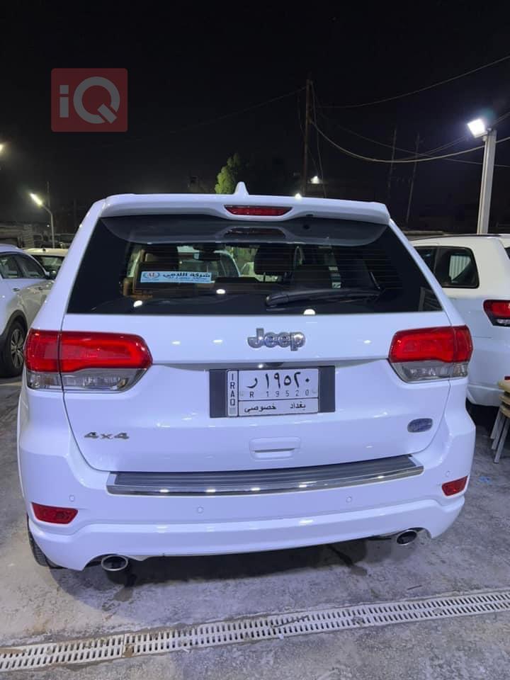 جیپ گراند شیرۆکی